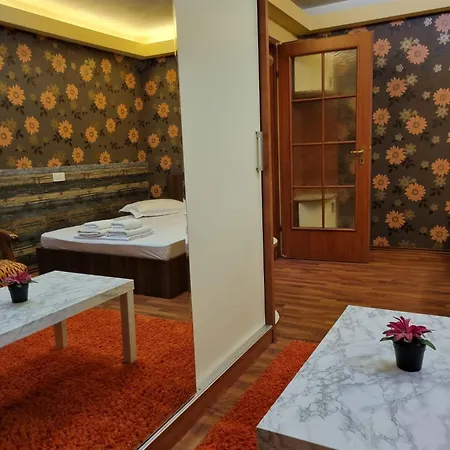 Apartment My House - Ultracentral Romana Square Near Old Town