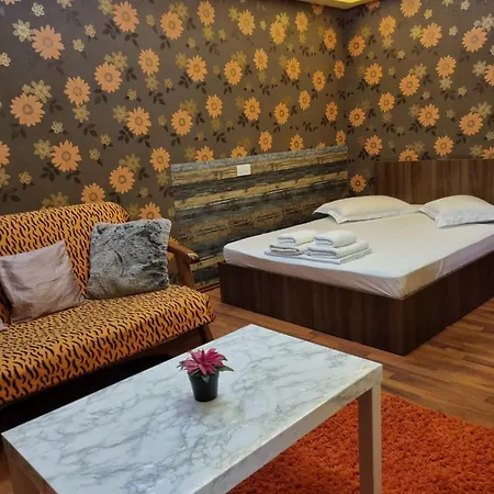 My House - Ultracentral Romana Square Near Old Town Apartment *