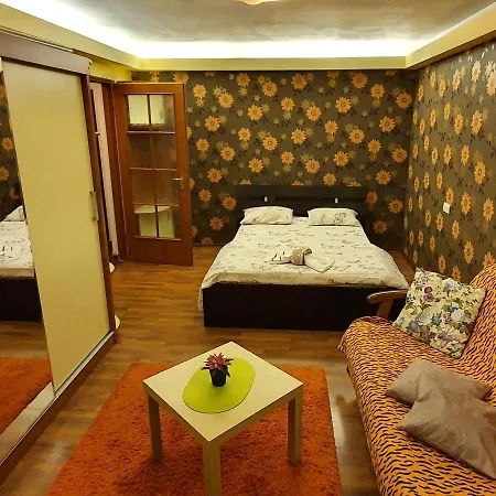 My House - Ultracentral Romana Square Near Old Town